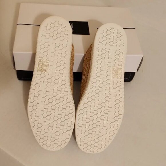 Dolce Vita "Neo" Sneaker 9.5 - Picture 6 of 8